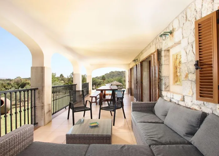 Praechtiges Mit Spektakulaerer Aussicht By Interhome Польєнса