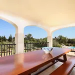 Praechtiges Mit Spektakulaerer Aussicht By Interhome بويينسا
