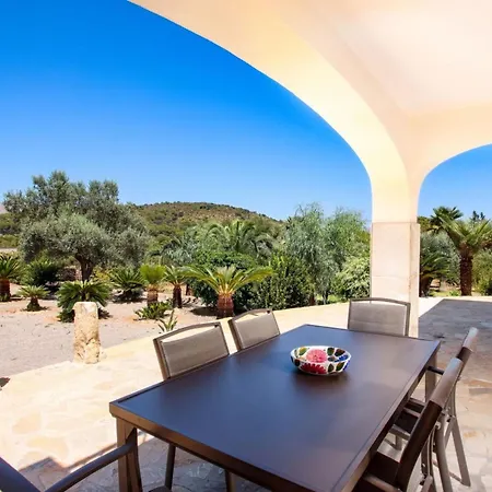 Praechtiges Mit Spektakulaerer Aussicht By Interhome *