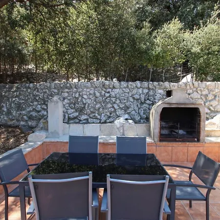 Praechtiges Mit Spektakulaerer Aussicht By Interhome Сasa de vacaciones