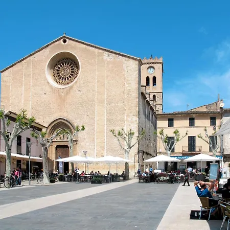 Praechtiges Mit Spektakulaerer Aussicht By Interhome Pollensa