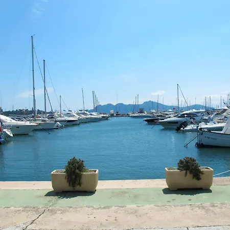 Praechtiges Mit Spektakulaerer Aussicht By Interhome *