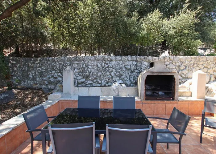 Praechtiges Mit Spektakulaerer Aussicht By Interhome Hébergement de vacances