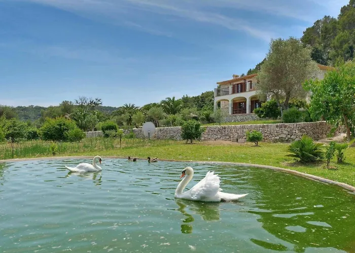 Praechtiges Mit Spektakulaerer Aussicht By Interhome Pollença
