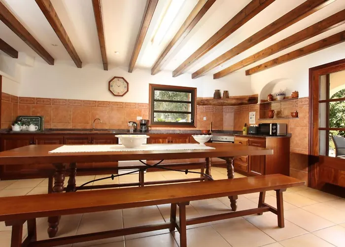 Praechtiges Mit Spektakulaerer Aussicht By Interhome Hébergement de vacances