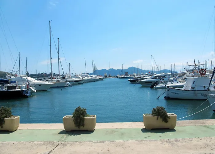 Praechtiges Mit Spektakulaerer Aussicht By Interhome *